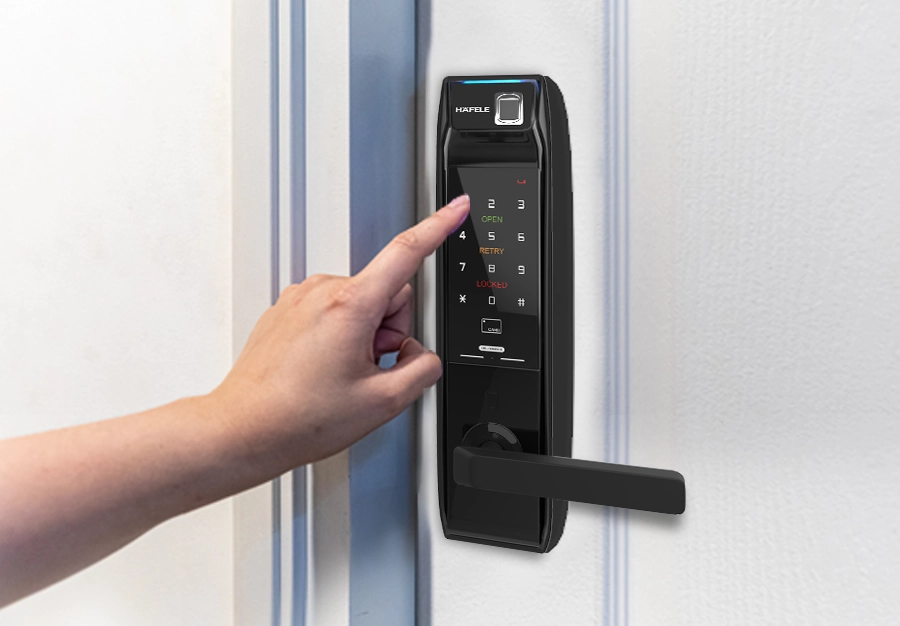 Вхідні двері з електронними замками – інноваційне рішення для безпеки вашого будинку