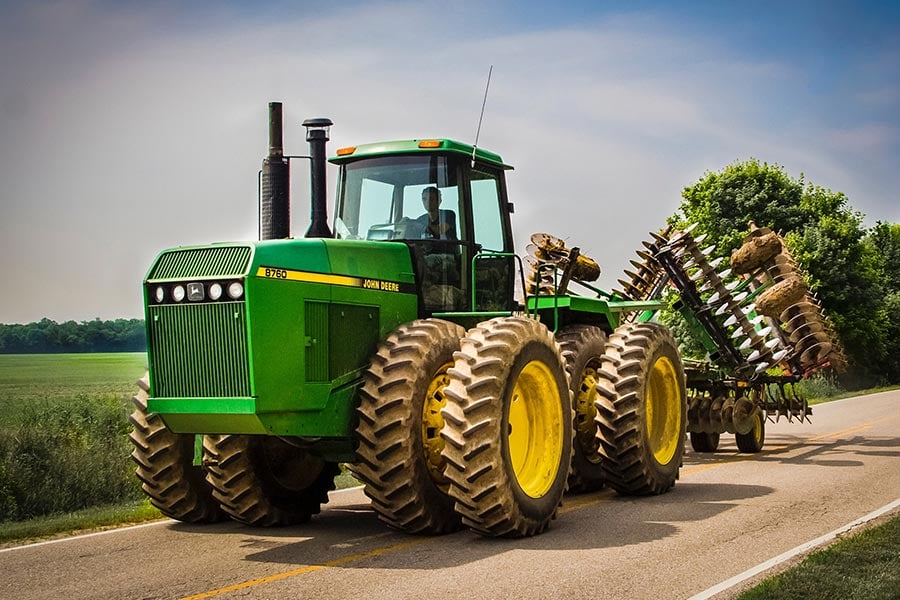 Кому сьогодні найкраще підійдуть трактори John Deere